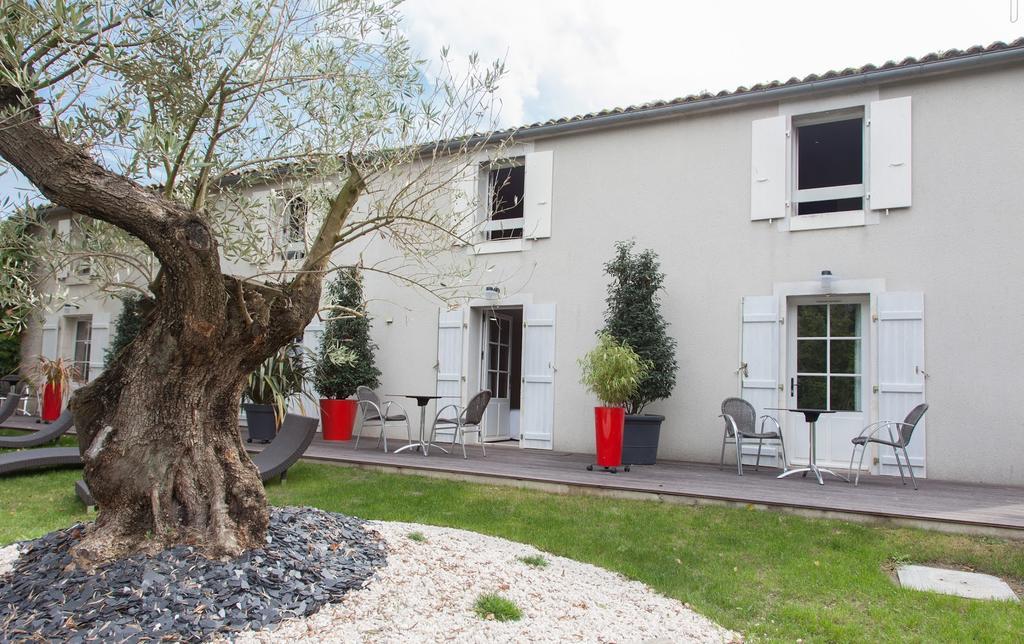 Logis Auberge De La Riviere Les Velluire-sur-Vendee Exterior foto